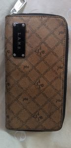 L.a.m.b. wallet